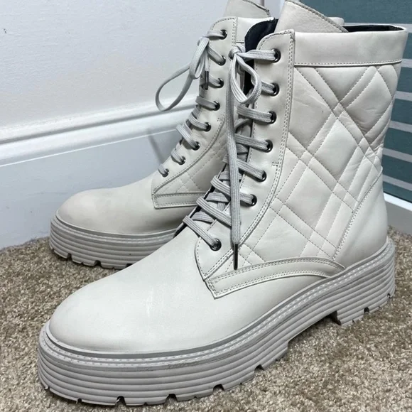 La Canadienne Yasmine Women's Leather Boot - Picture 5 of 9